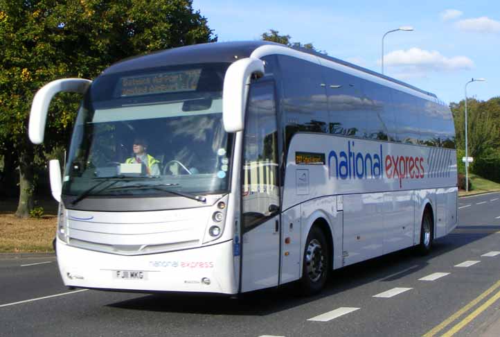 National Express Volvo B9R Caetano Levante CY125